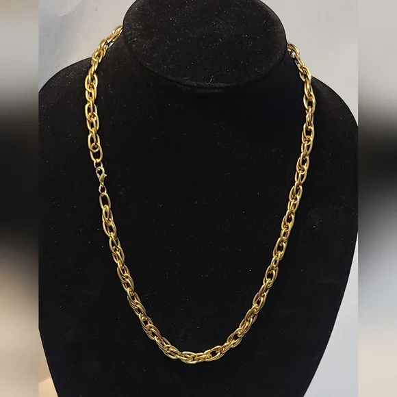 Heavy Gold tone 18" necklace - Picture 1 of 2